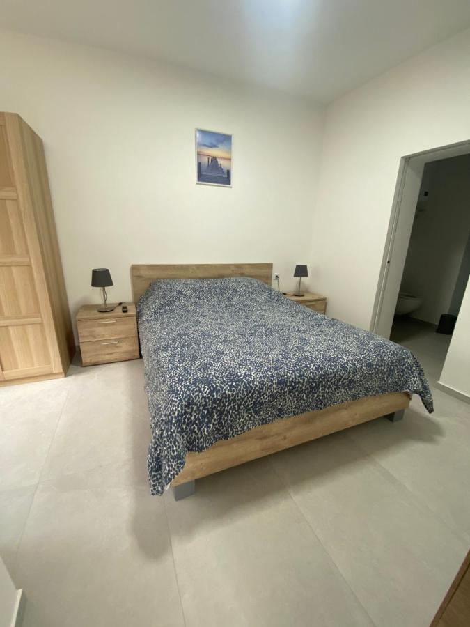 1-C Superbe Appartement Tres Calme Et Bien Decore Charleroi Exterior foto