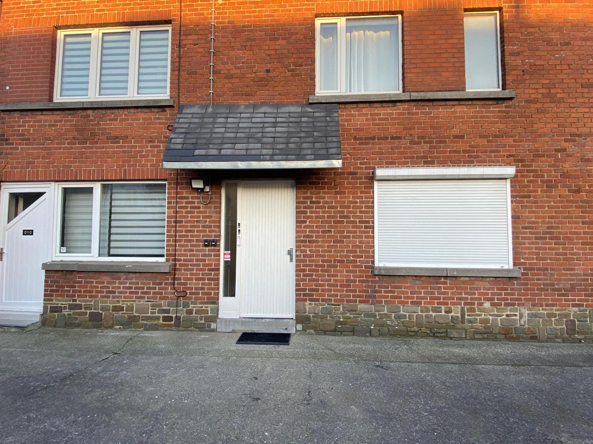 1-C Superbe Appartement Tres Calme Et Bien Decore Charleroi Exterior foto